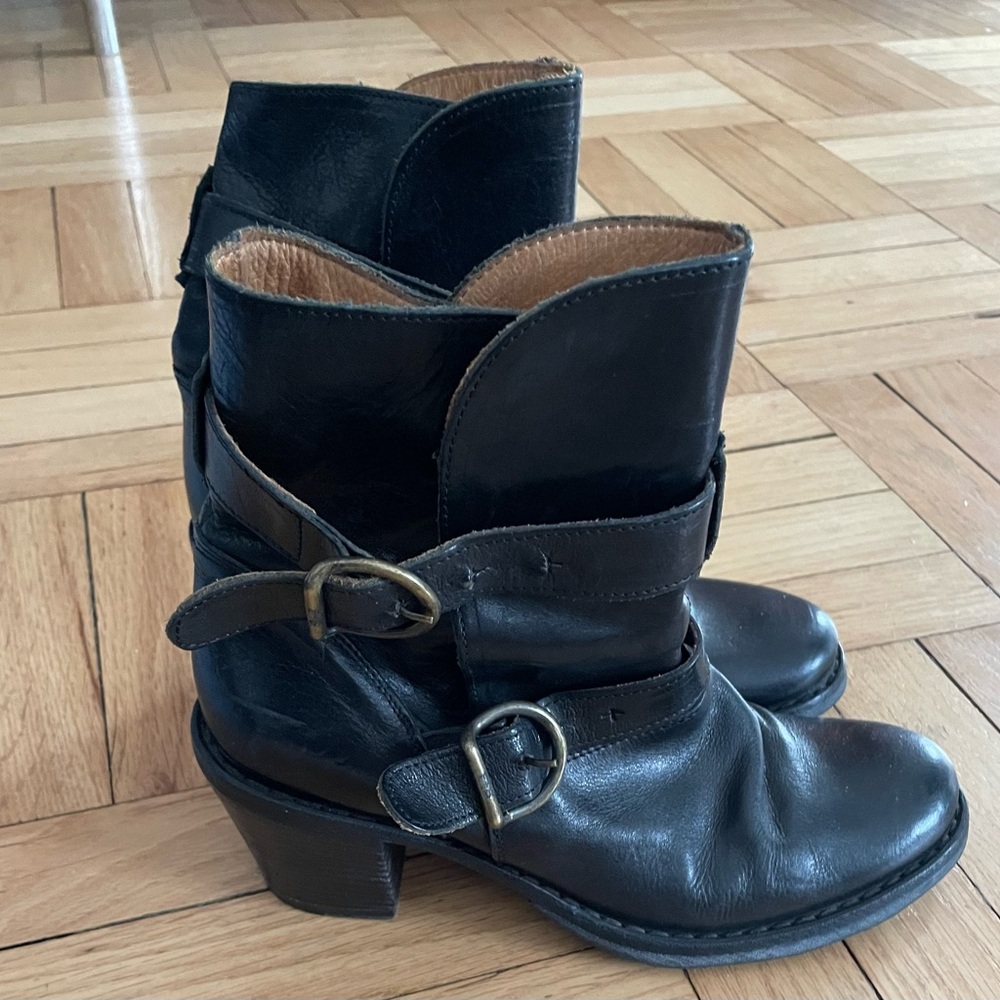 Women's Black Leather Ankle Boots